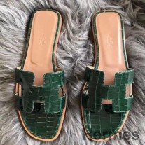 Hermes Oran Sandals In Green Shiny Niloticus Crocodile