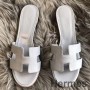 Hermes Oasis Sandals In Pearl Grey Epsom Leather