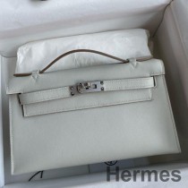 Geanta Hermes Kelly Pochette lucrata manual din piele de vitel Swift gri perla