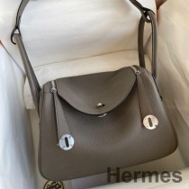 Geanta Hermes Lindy 26 lucrata manual din piele Etain Clemence