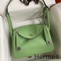 Geanta Hermes Lindy 26 Handmade In Piele De Vitel Swift Vert Criquet