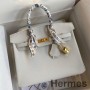 Geanta Hermes Birkin 25 lucrata manual din piele de vitel Epsom alba