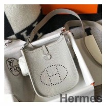 Taška Hermes Evelyne III TPM z perleťově šedé kůže Clemence