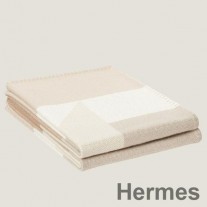 Deka Hermes H Drapeau v odstínech Naturel a Grege Cashmere