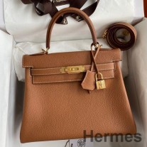 Hermes Kelly Retourne 28 käsintehty laukku kultaisesta Clemence-nahasta