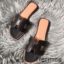 Hermes Oran rei'itetyt sandaalit mustaa nopeaa nahkaa