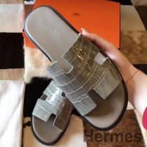 Hermes Izmir Sandalen aus grauem, glänzendem Niloticus-Krokodil