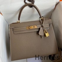 Handgefertigte Tasche „Kelly Sellier 28“ von Hermes aus taupefarbenem Epsom-Kalbsleder