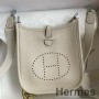 Handgefertigte Hermes Evelyne Mini-Tasche aus Craie Clemence-Leder