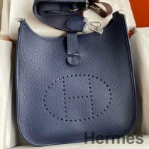 Hermes Evelyne III PM 29 Handgjord väska i blått Saphir Clemence-läder