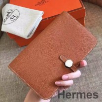 Carteira Hermes Dogon Duo em couro Clemence dourado
