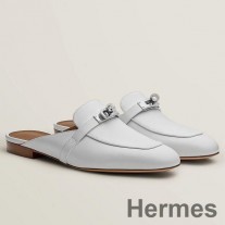Mulas Oz femininas Hermes em couro branco