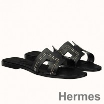 Hermes Oran sandale od crne kože s prošivenim detaljima