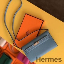 Hermes Kelly Classique To Go novčanik od teleće kože Blue Jean Epsom