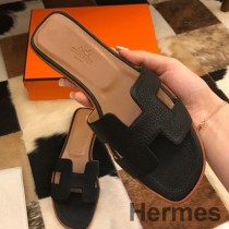 Hermes Oran sandale od crne Clemence kože