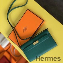 Peňaženka Hermes Kelly Classic To Go z malachitovej epsomskej teľacej kože