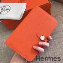 오렌지 클레멘스 가죽 소재의 Hermes Dogon 듀오 지갑