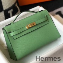 Vert Criquet Epsom 가죽 소재의 Hermes Kelly 포셰트 백