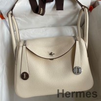 Hermes Lindy 26 Nata Clemence 가죽 소재의 핸드메이드 백