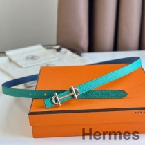 그린 엡솜 가죽과 블루 스위프트 가죽 소재의 Hermes 감마 13mm 벨트