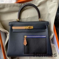 Ręcznie robiona torba Hermes Kelly Colormatic 25 ze skóry Swift w kolorze niebieskim Nuit