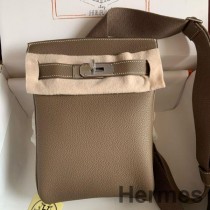 Plecak Hermes Hac a Dos PM ze skóry Clemence w kolorze ciemnoszarym