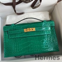 Ręcznie robiona torba Hermes Kelly Pochette ze szmaragdowej, błyszczącej skóry aligatora