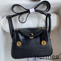 Ręcznie robiona torba Hermes Mini Lindy z czarnej matowej skóry aligatora