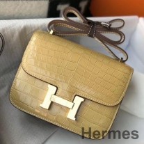Bolso Hermes Constance 18 hecho a mano en cocodrilo en relieve Jaune Poussin