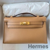 Bolso Hermes Kelly Pochette hecho a mano en piel de becerro Chai Swift