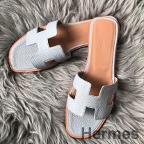 Sandalias Hermes Oran Slide en cuero azul Lin Clemence