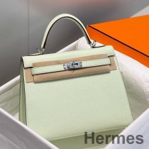Bolso Hermes Kelly de 28 cm en cuero Epsom Vert Fizz PHW