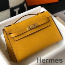 Bolso Hermes Kelly Pochette en cuero Epsom amarillo