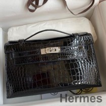 Bolso Hermes Kelly Pochette hecho a mano en piel de cocodrilo negra brillante