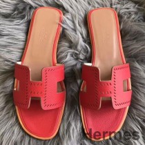 Sandalias perforadas Hermes Oran en cuero Epsom rojo