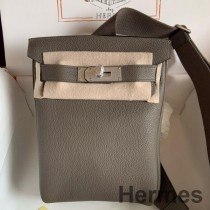 Sac à dos Hermes Hac a Dos PM en cuir Etain Clémence