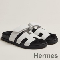 Hermes Sandales Chypre pour Homme en Cuir de Veau Blanc