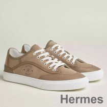 Hermes herensneakers in beige suède leer