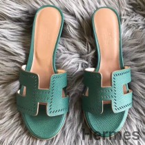Hermes Oran geperforeerde sandalen in malachiet Epsom-leer
