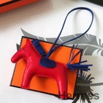Hermes Rodeo Horse Bag Charm in rood/blauw leer