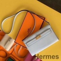 Hermes Kelly Classique To Go-lommebok i blå Zephyr Epsom kalveskinn
