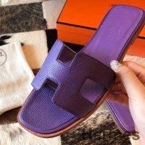 Hermes Oran Slidesandaler i Crocus Epsom kalveskinn