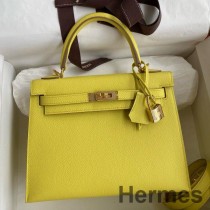 Hermes Kelly Sellier 28 Håndlaget veske i lime Epsom kalveskinn