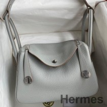 Hermes Lindy 26 Håndlaget veske i Blue Glacier Clemence-skinn