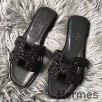 Hermes Oran sandaler i svart semsket skinn med svart krystall