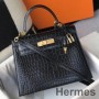 Hermes Kelly 25 cm håndlaget veske i svart preget krokodilleskinn